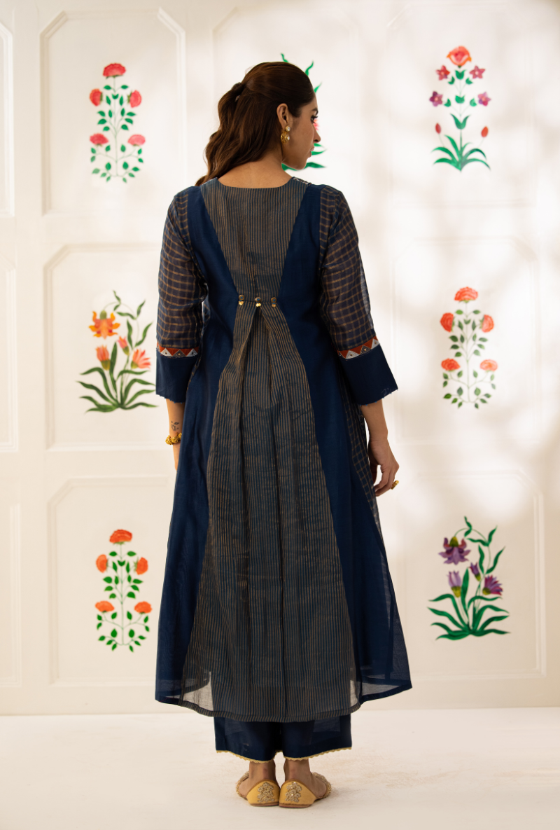 Blue V-Neck Placket Kishmish Kurta Set