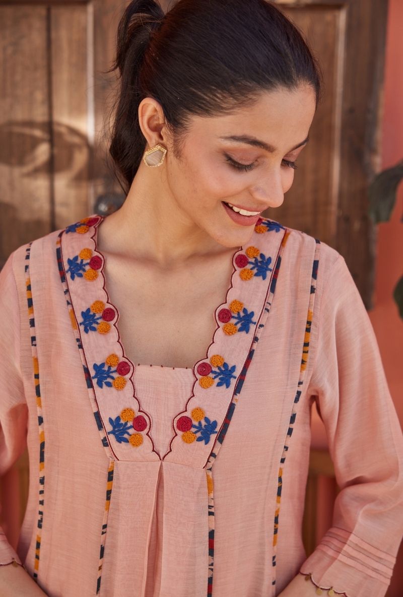 Rose Pink Scalloped Threadwork Neck Maeri Kurta Set
