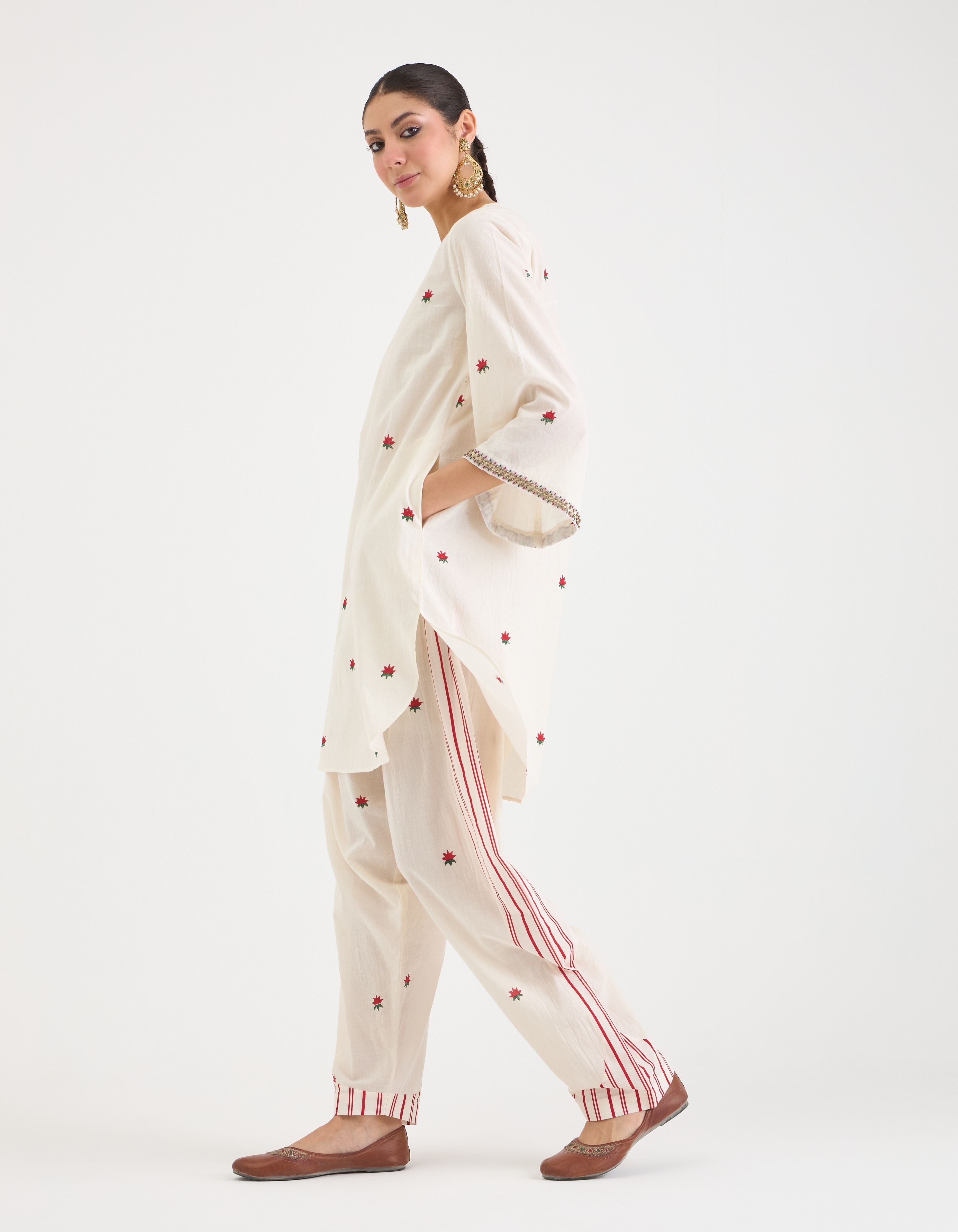 Off White Ditsy Lotus Print Sukhi Kurta Set