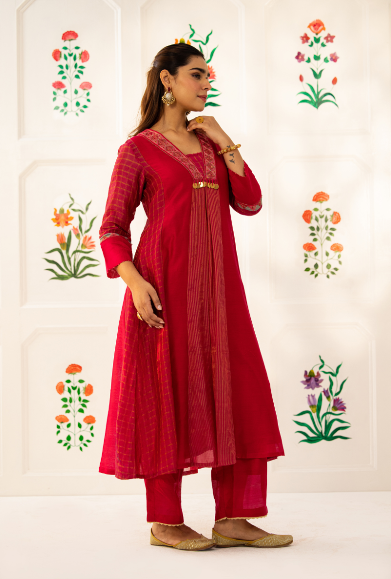 Pink V-Neck Placket Kishmish Kurta Set