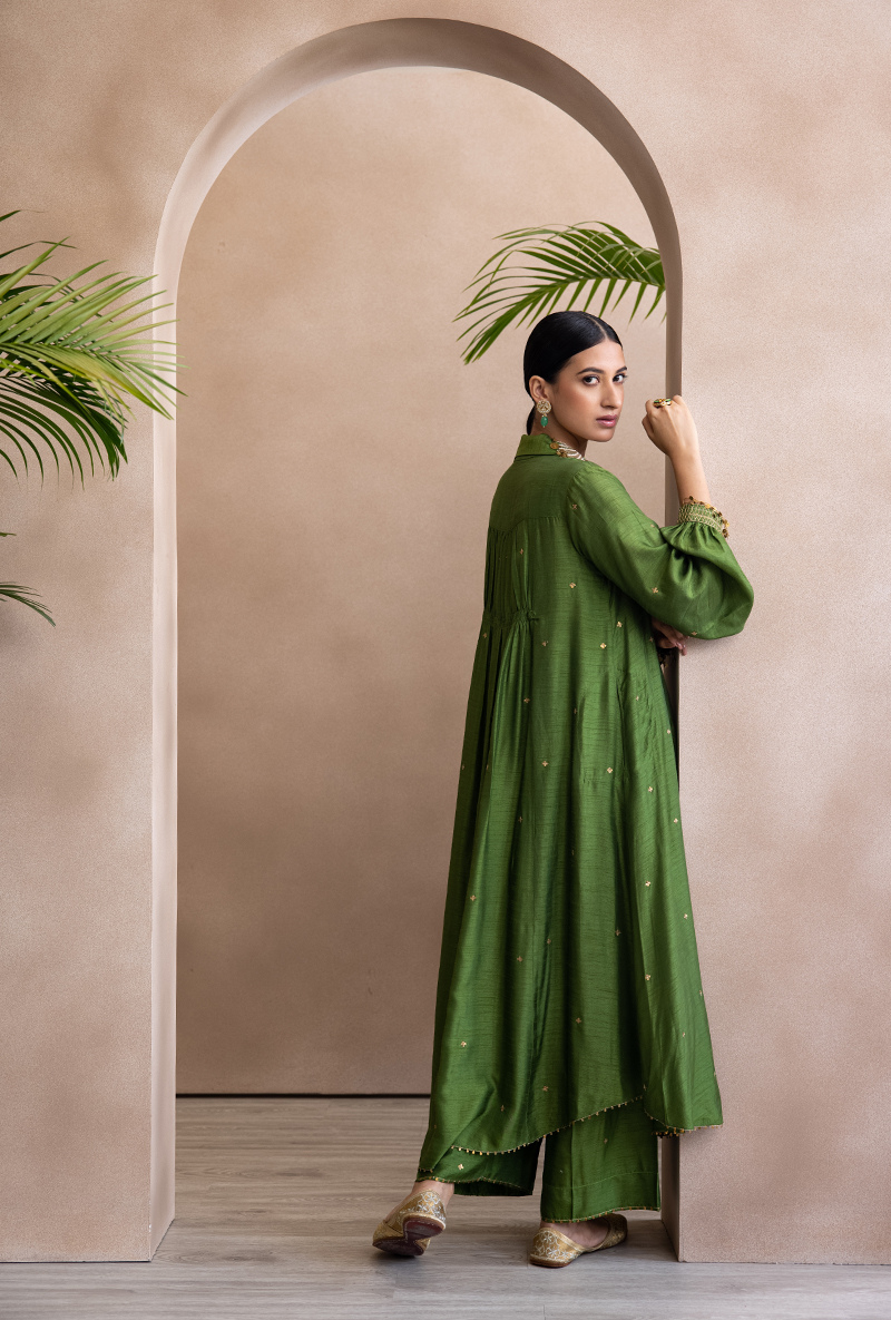 SUMAYA DALMIA IN Green Pankh Collar Adhira Kurta Set