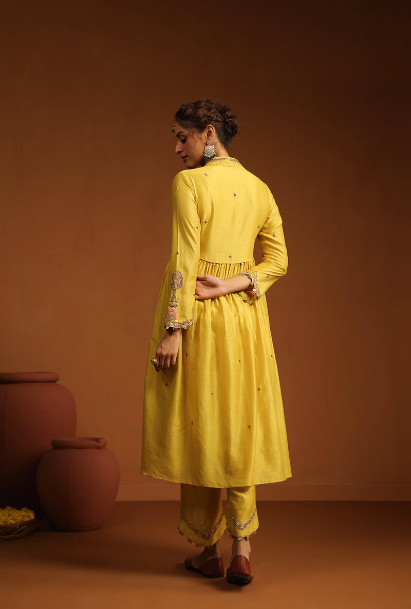 Yellow Chunnat Ishq Kurta Set