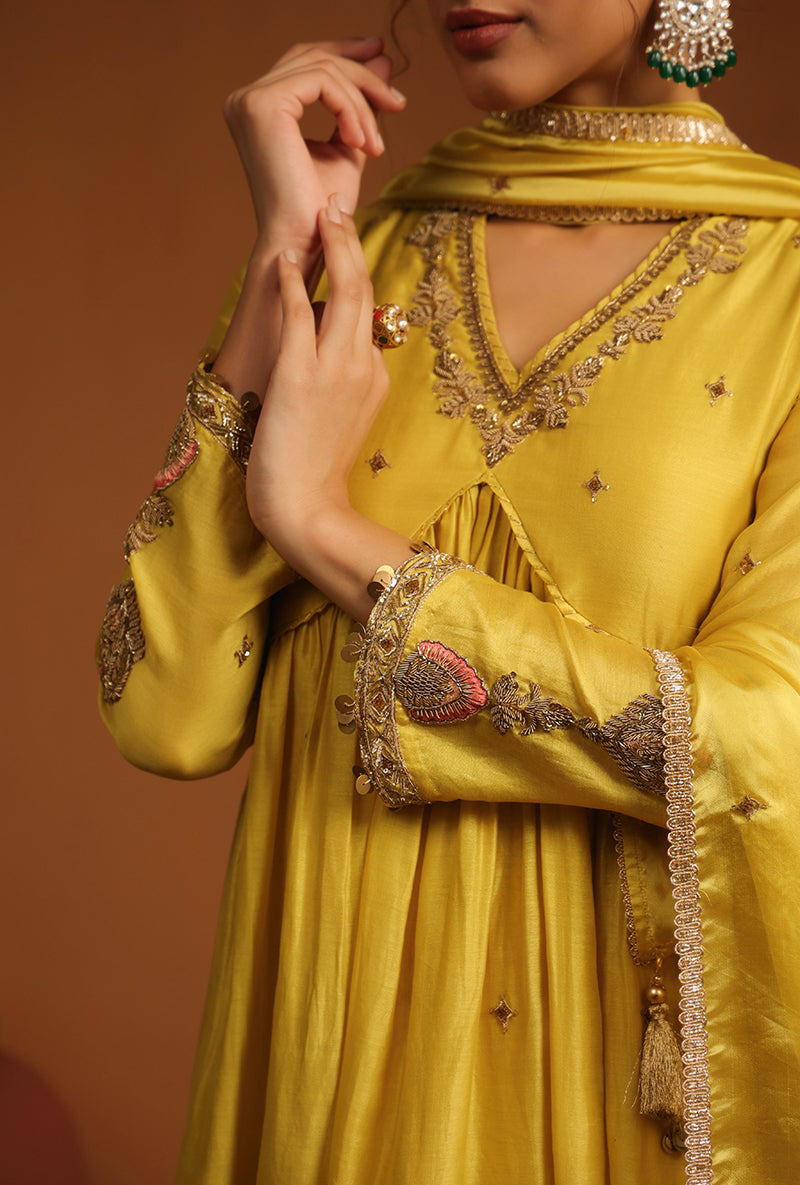 Yellow Chunnat Ishq Kurta Set