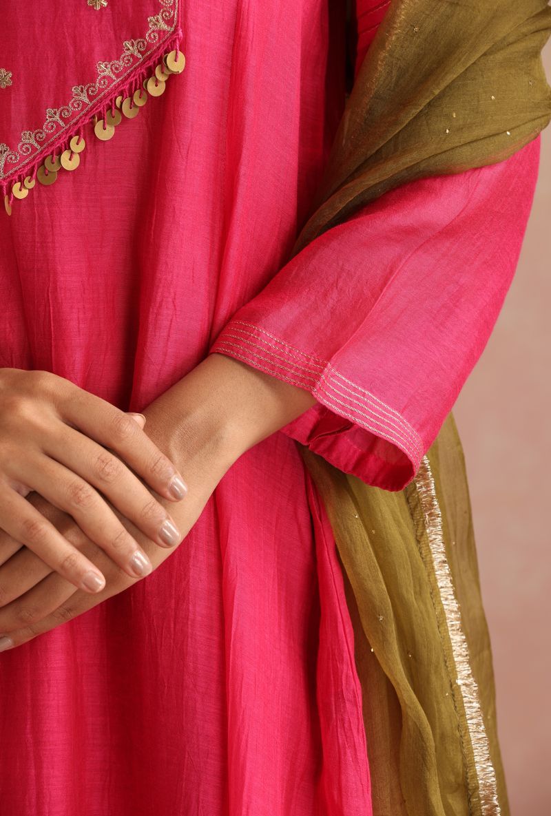 Magenta Emroidered Yoke Itrh Kurta Set