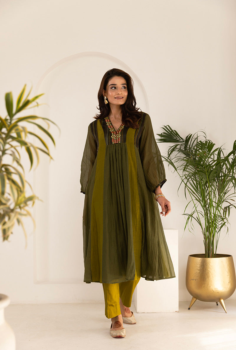 Green V Neck Mirror Ruhi Kurta Set