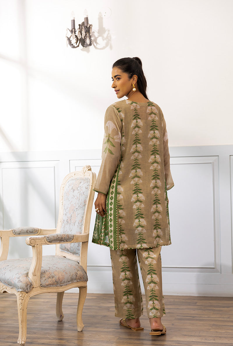 Meghna Nayyar in Beige Printed Dahlia Co-ord set