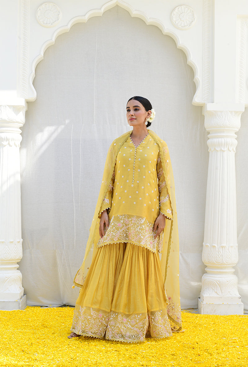 Yellow Heavy Izra Gharara Set