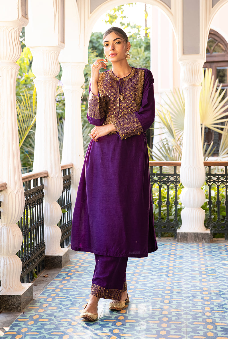 Purple Lotus Yoke Heavy Neck Sunehri Kurta Set