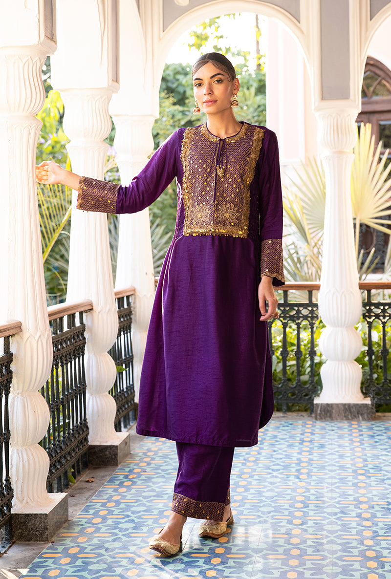 Purple Lotus Yoke Heavy Neck Sunehri Kurta Set