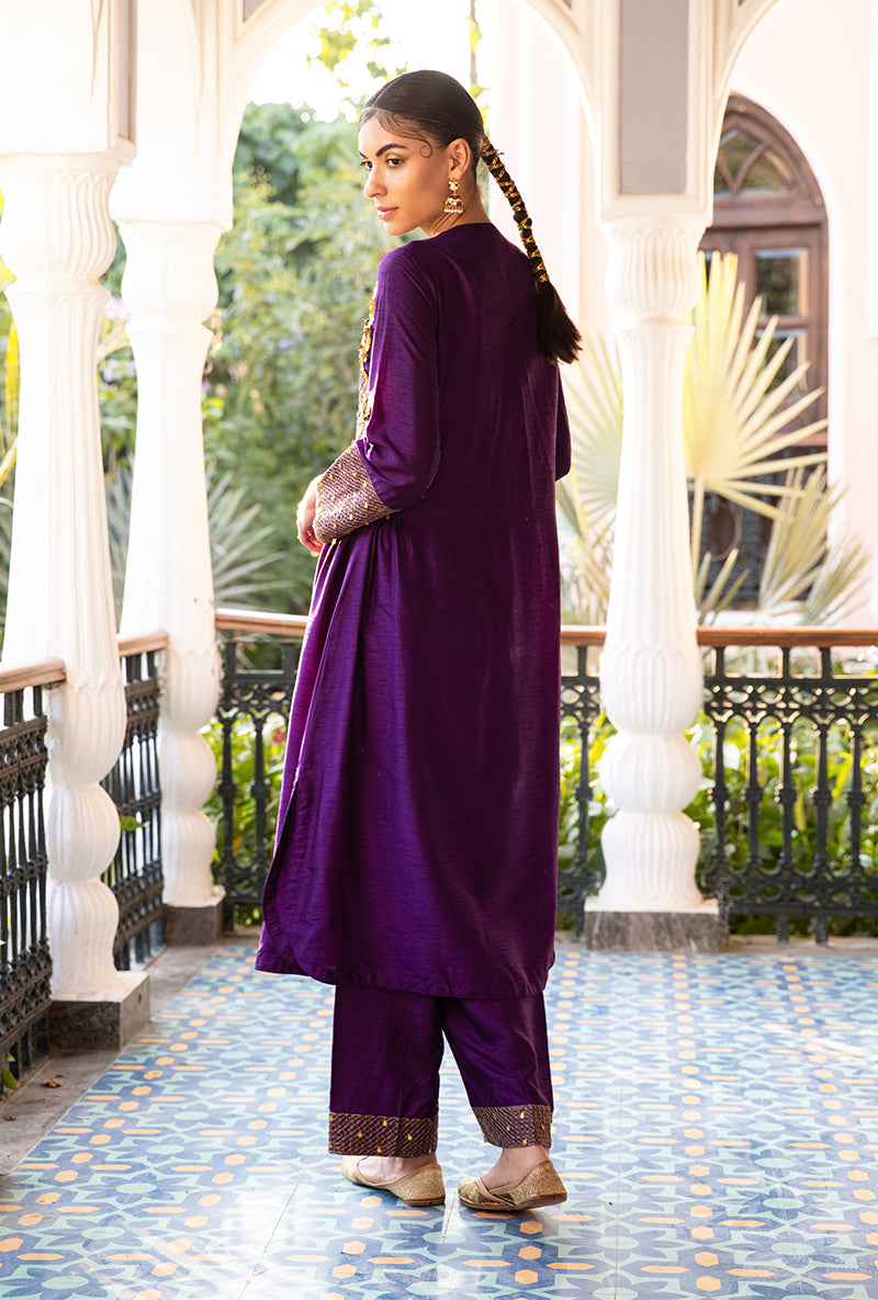 Purple Lotus Yoke Heavy Neck Sunehri Kurta Set