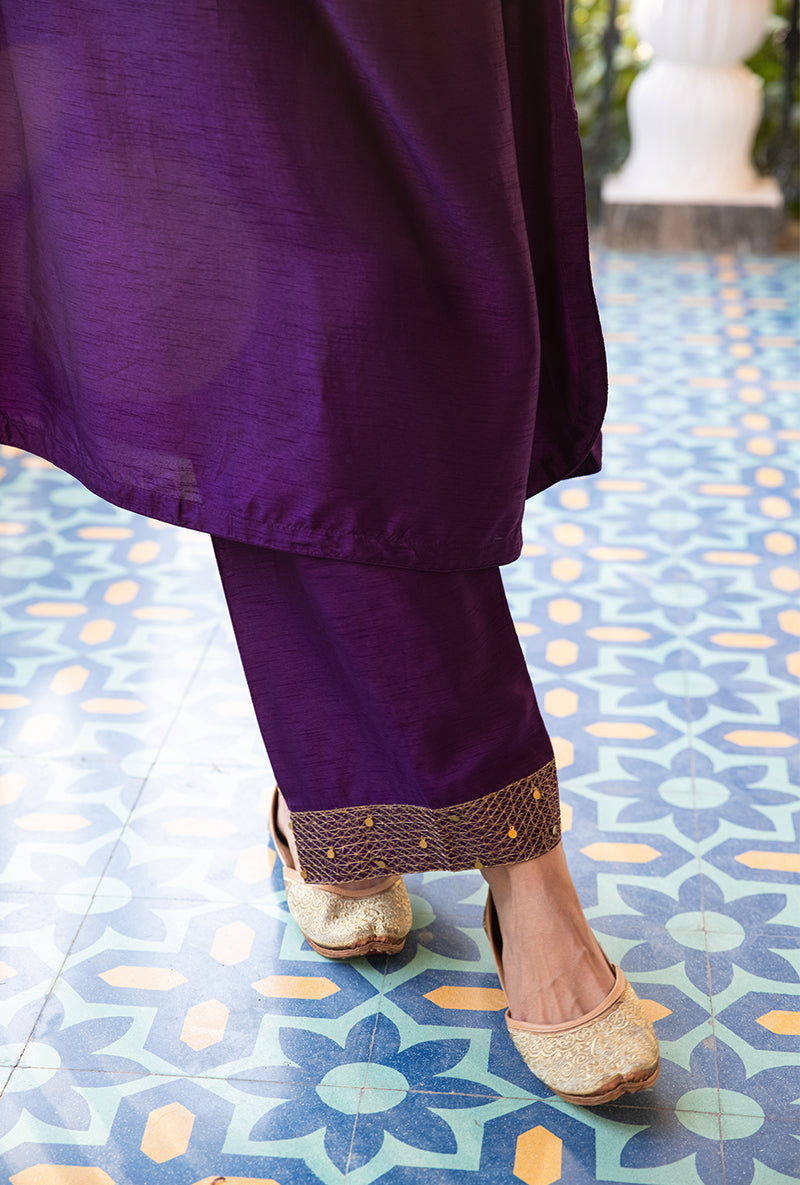 Purple Lotus Yoke Heavy Neck Sunehri Kurta Set
