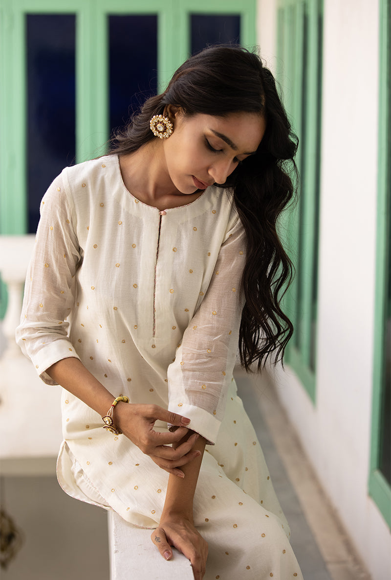 Ivory Multi Applique Mastaani Kurta Set