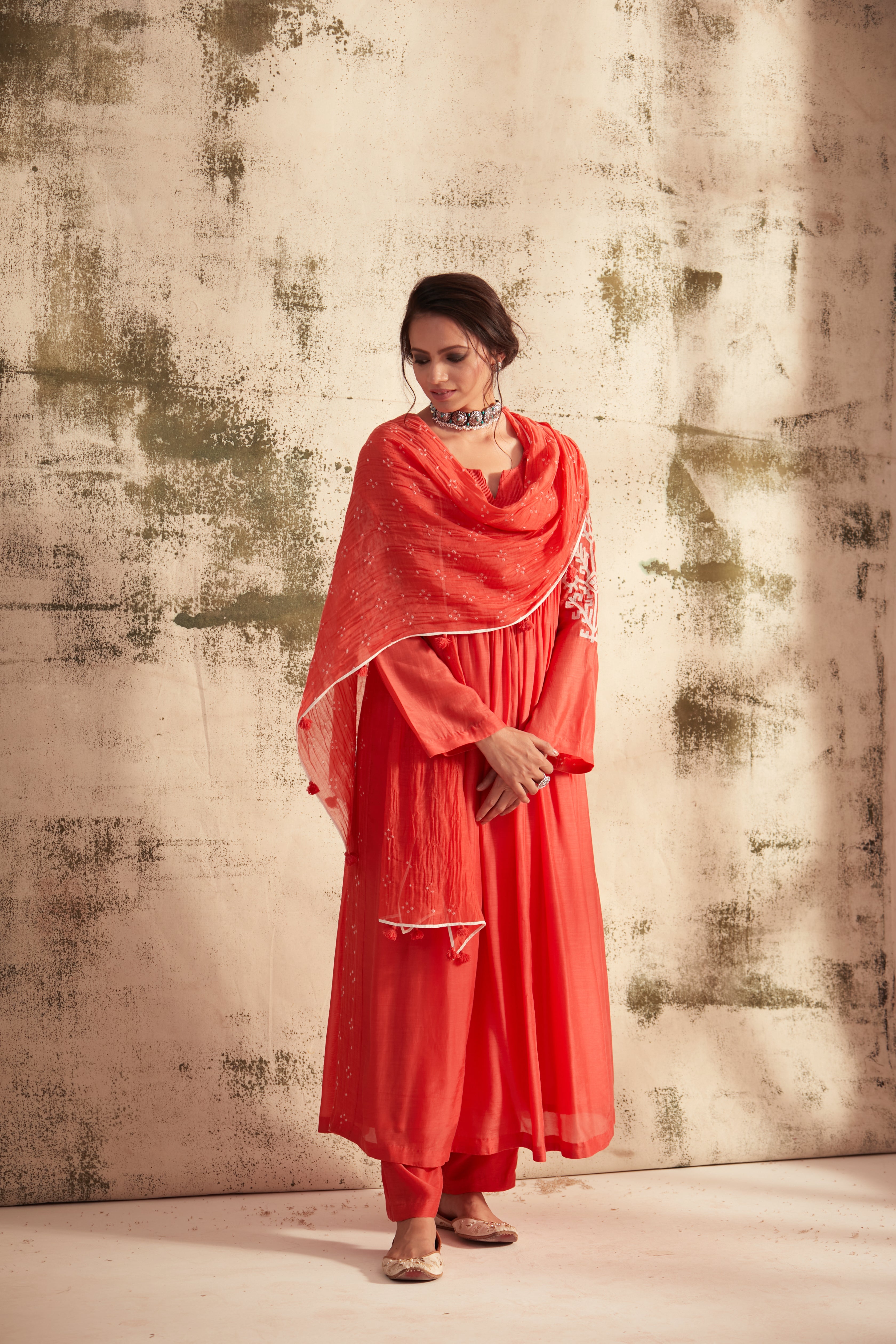 Coral Motif Pintuck Inaya Kurta Set