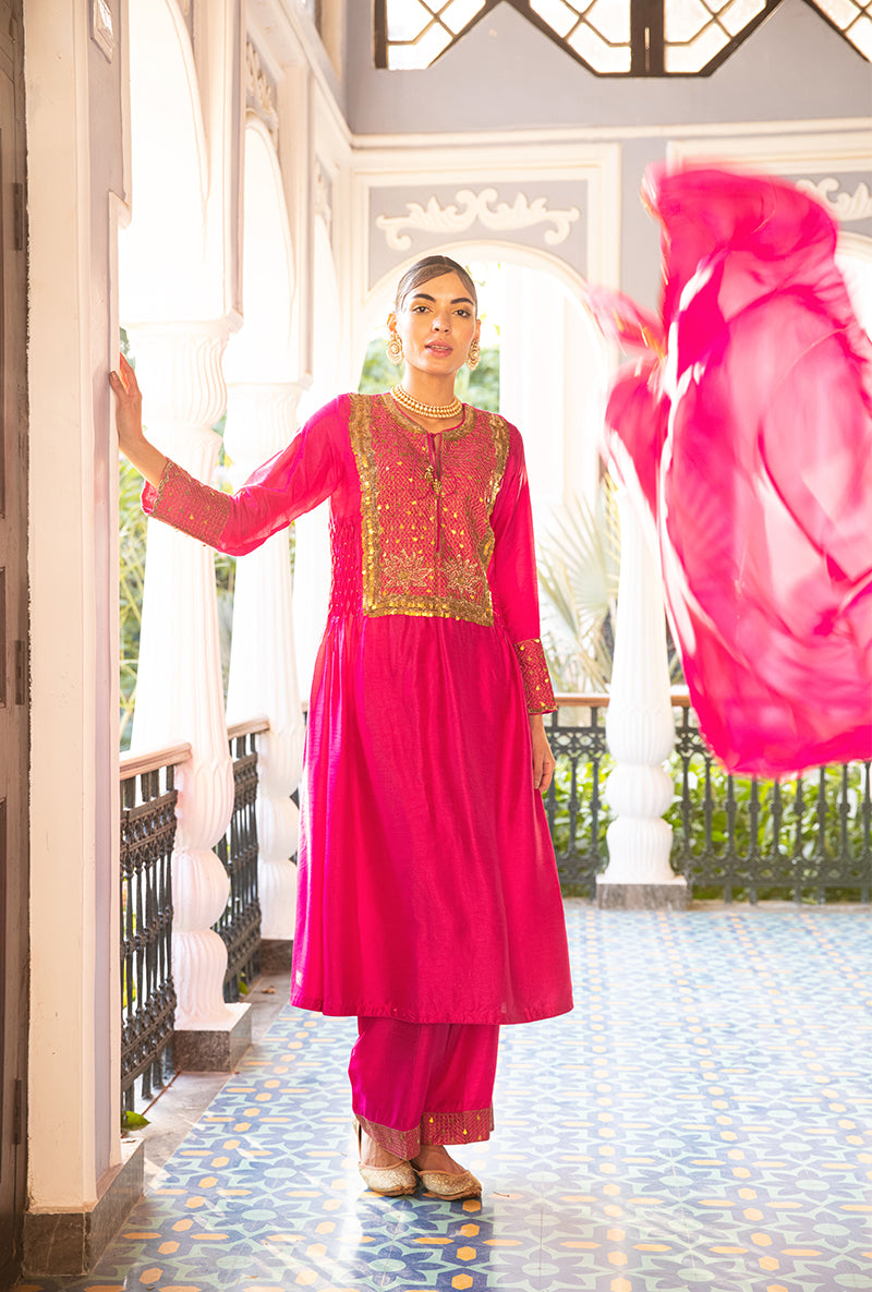 Pink Lotus Yoke Heavy Neck Sunehri Kurta Set