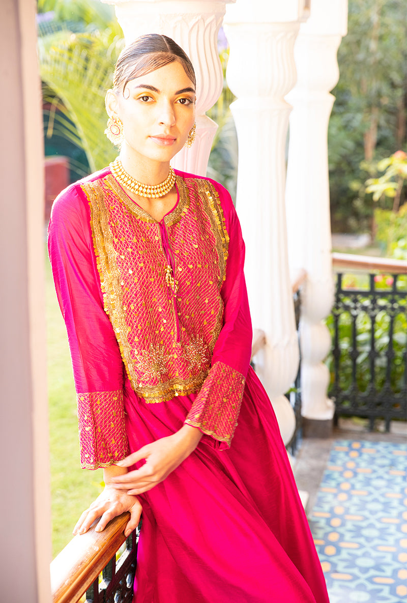 Pink Lotus Yoke Heavy Neck Sunehri Kurta Set