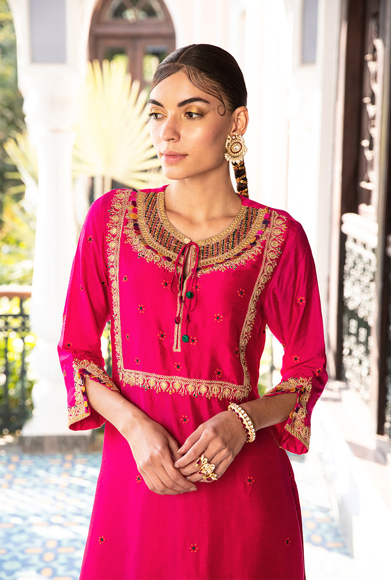 Pink Colorful Coin Square Neck Sunehri Kurta Set