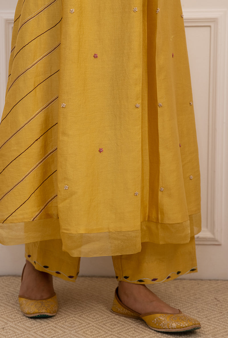 Yellow French Knot Side Stripe Suhaani Kurta Set