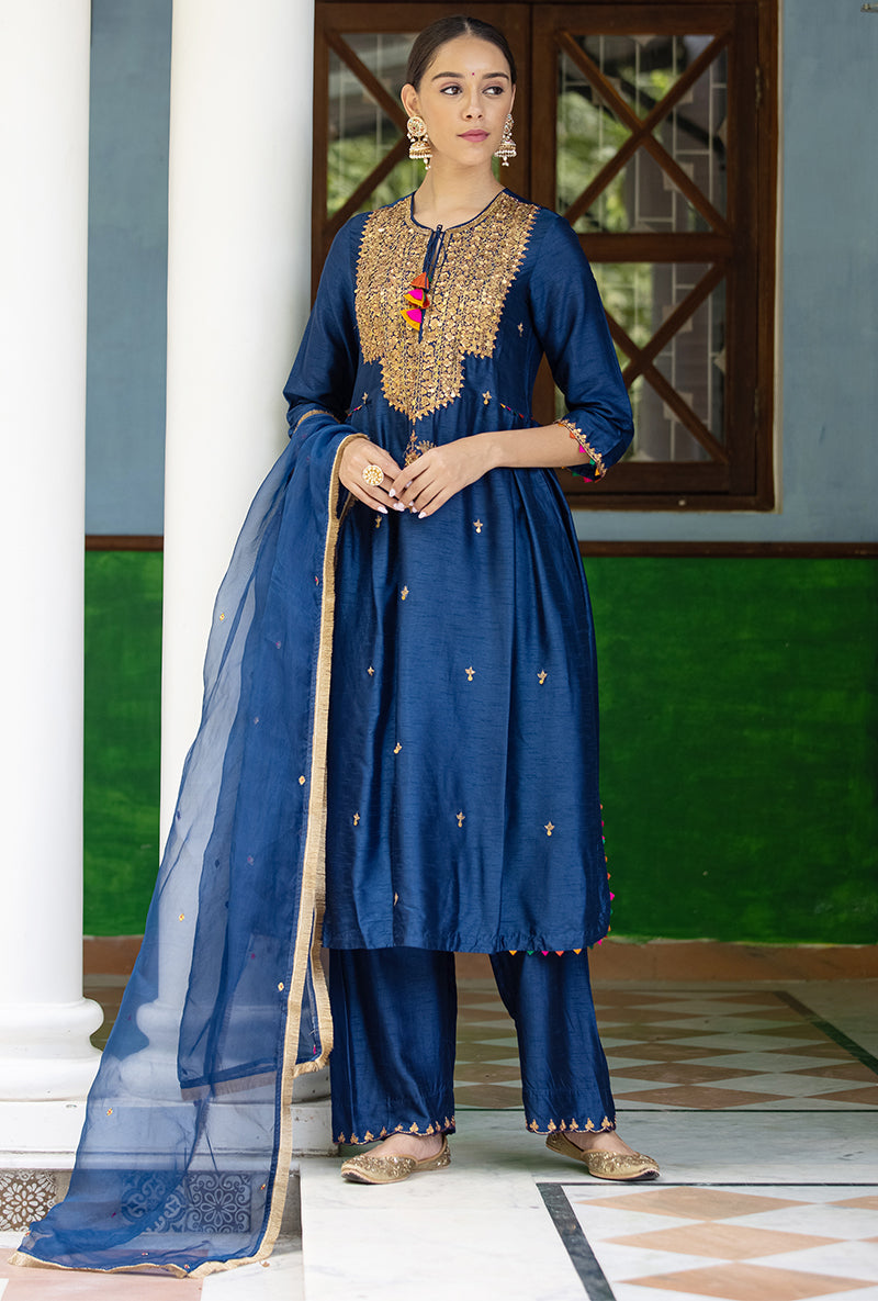 Blue Heavy Tikki Neck Aayat Kurta Set