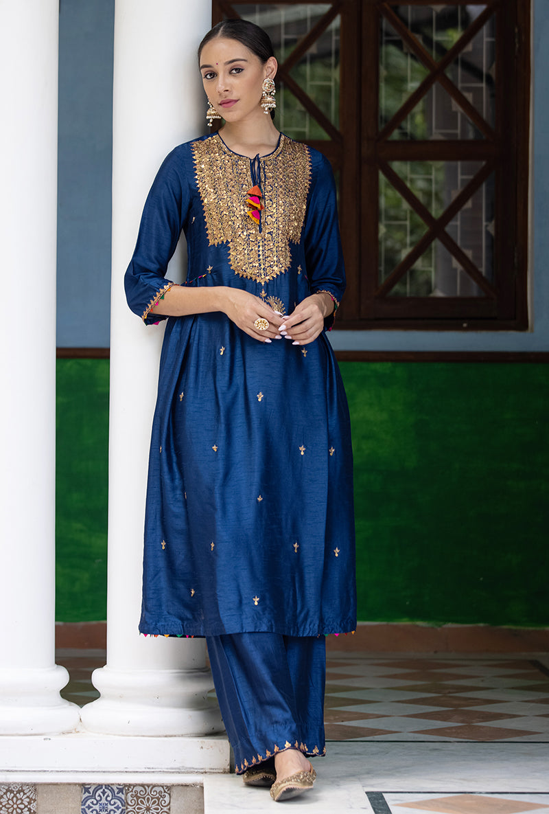 Blue Heavy Tikki Neck Aayat Kurta Set