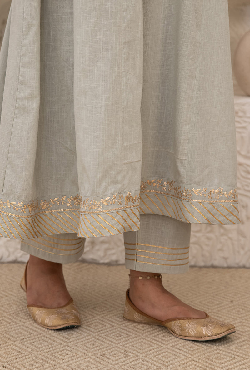 Dia Mirza In Olive Green Bhopali Tahira Kurta Set