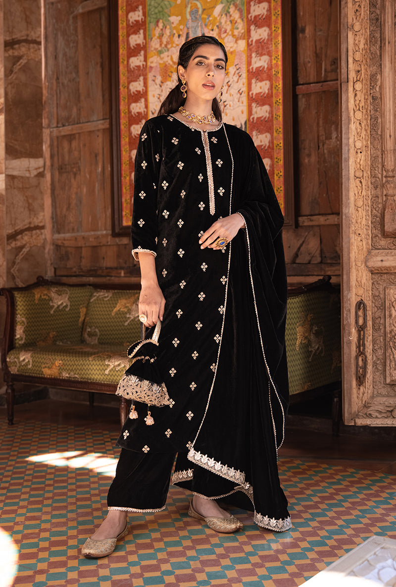 Black Classic Butti Velvet Aarzoo Kurta Set