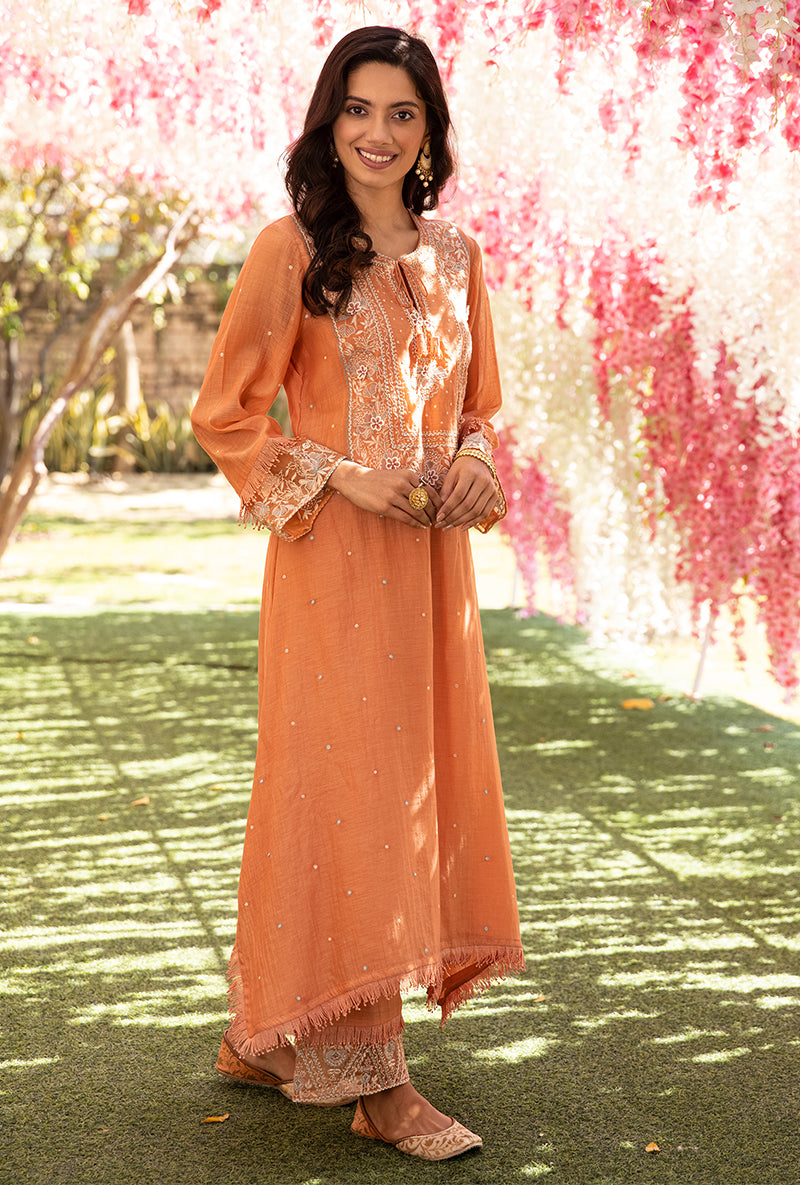 Surbhi Jyoti In Peach Thread Jaal Square Neck Aafreen Kurta Set