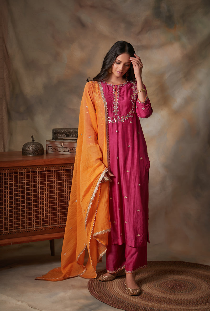 Rani Leaf Yoke Mahi Kurta Set