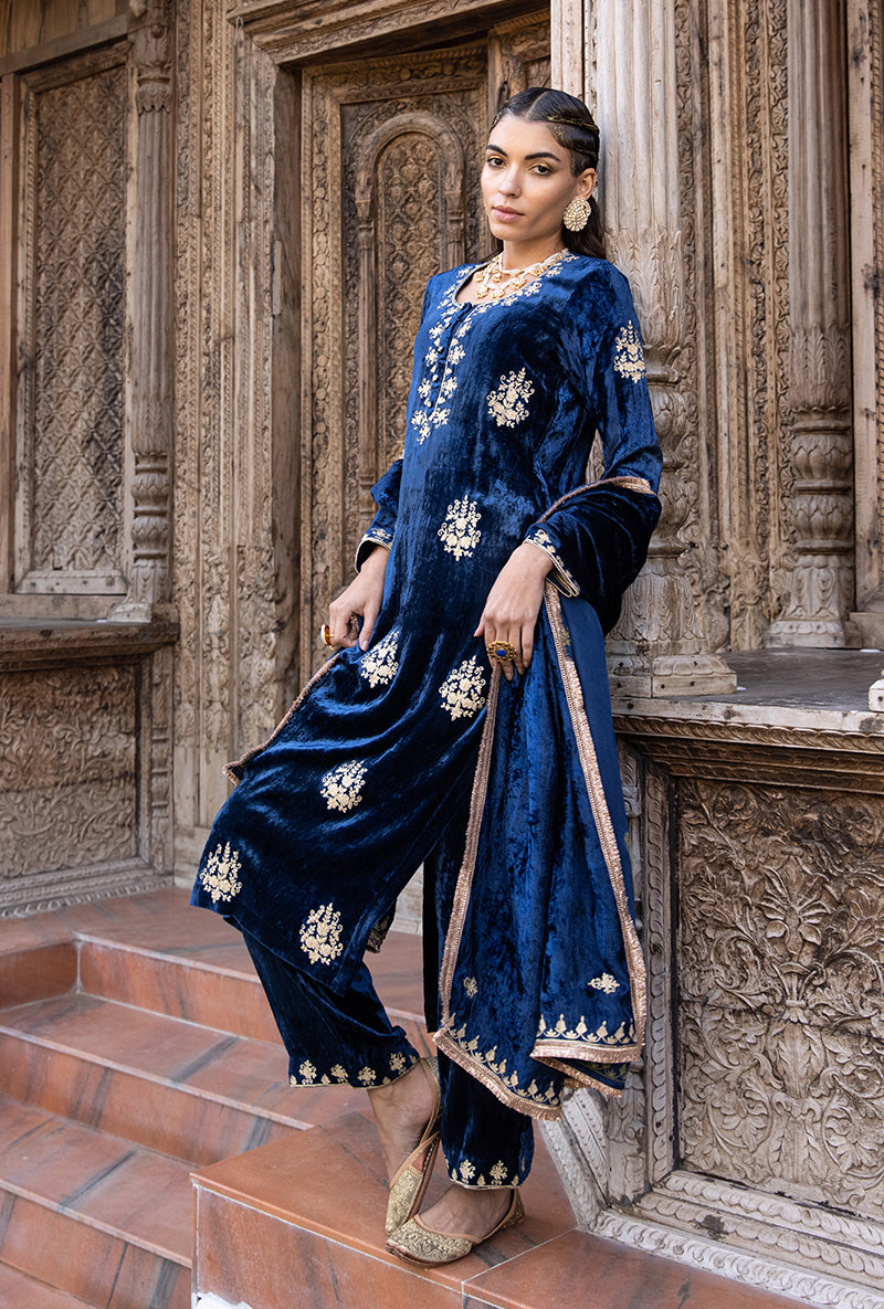 Blue Velvet Classic Falak Kurta Set