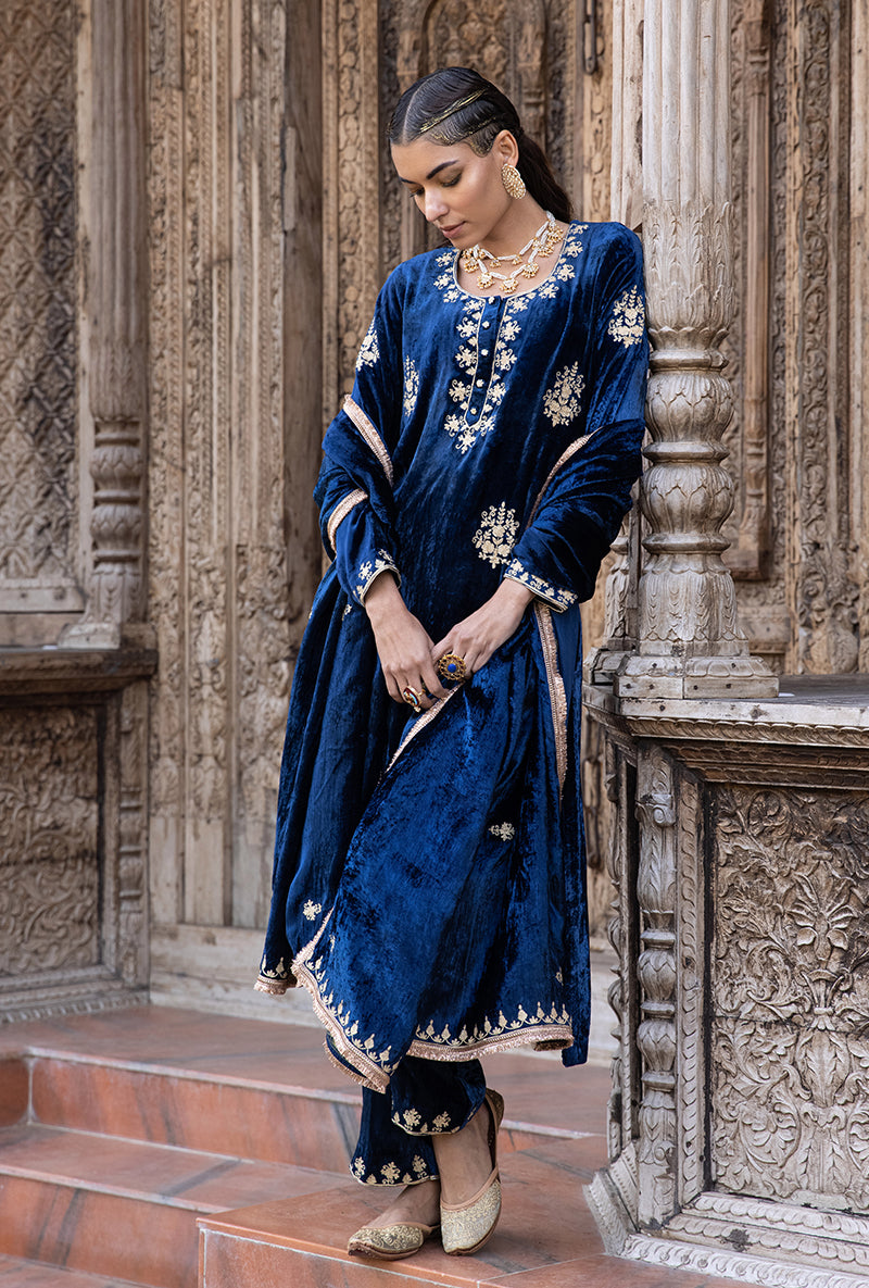 Blue Velvet Classic Falak Kurta Set