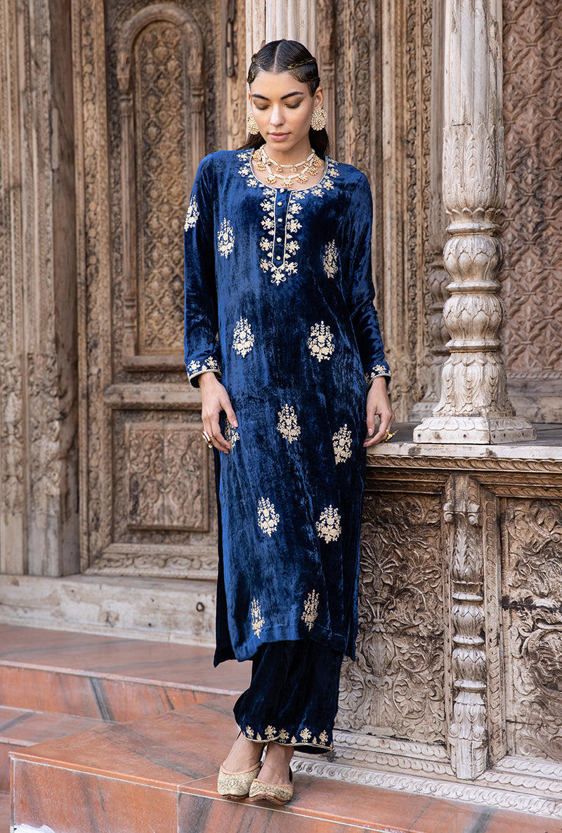 Blue Velvet Classic Falak Kurta Set