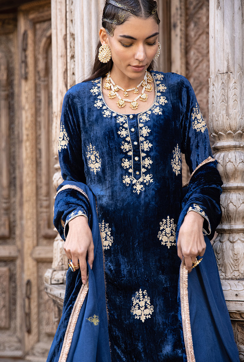 Blue Velvet Classic Falak Kurta Set