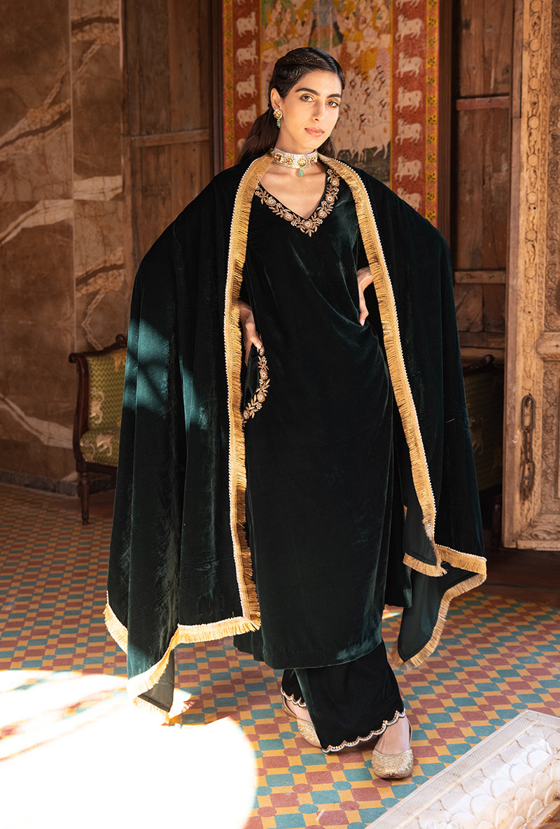 Green V Neck And Pocket Velvet Aarzoo Kurta Set