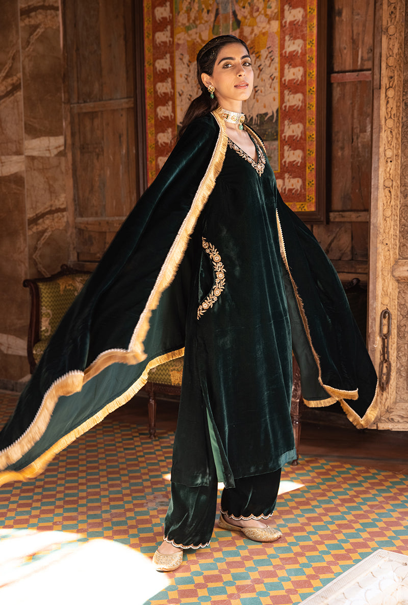 Green V Neck And Pocket Velvet Aarzoo Kurta Set