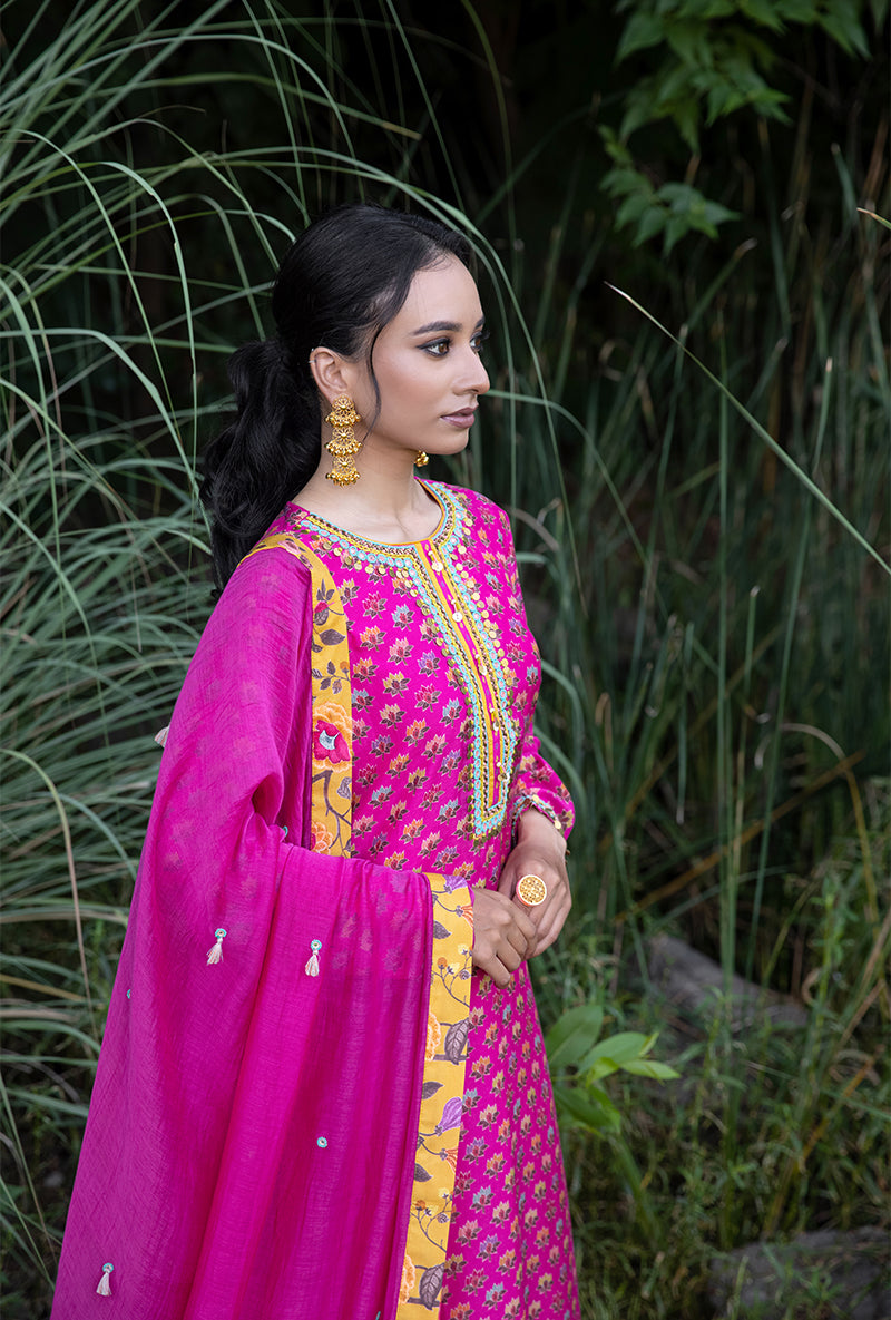 Pink Classic Neckline Amaaya Kurta Set