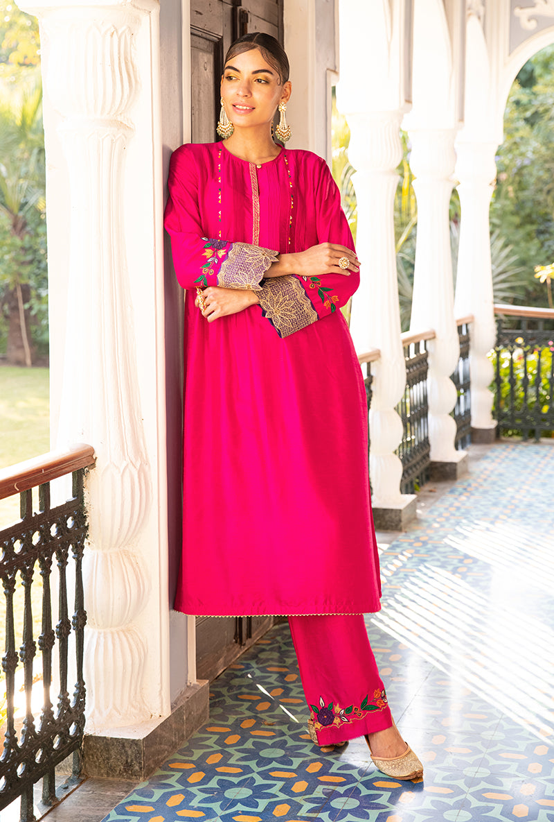 Pink Applique Lotus Sleeves Sunehri Kurta Set