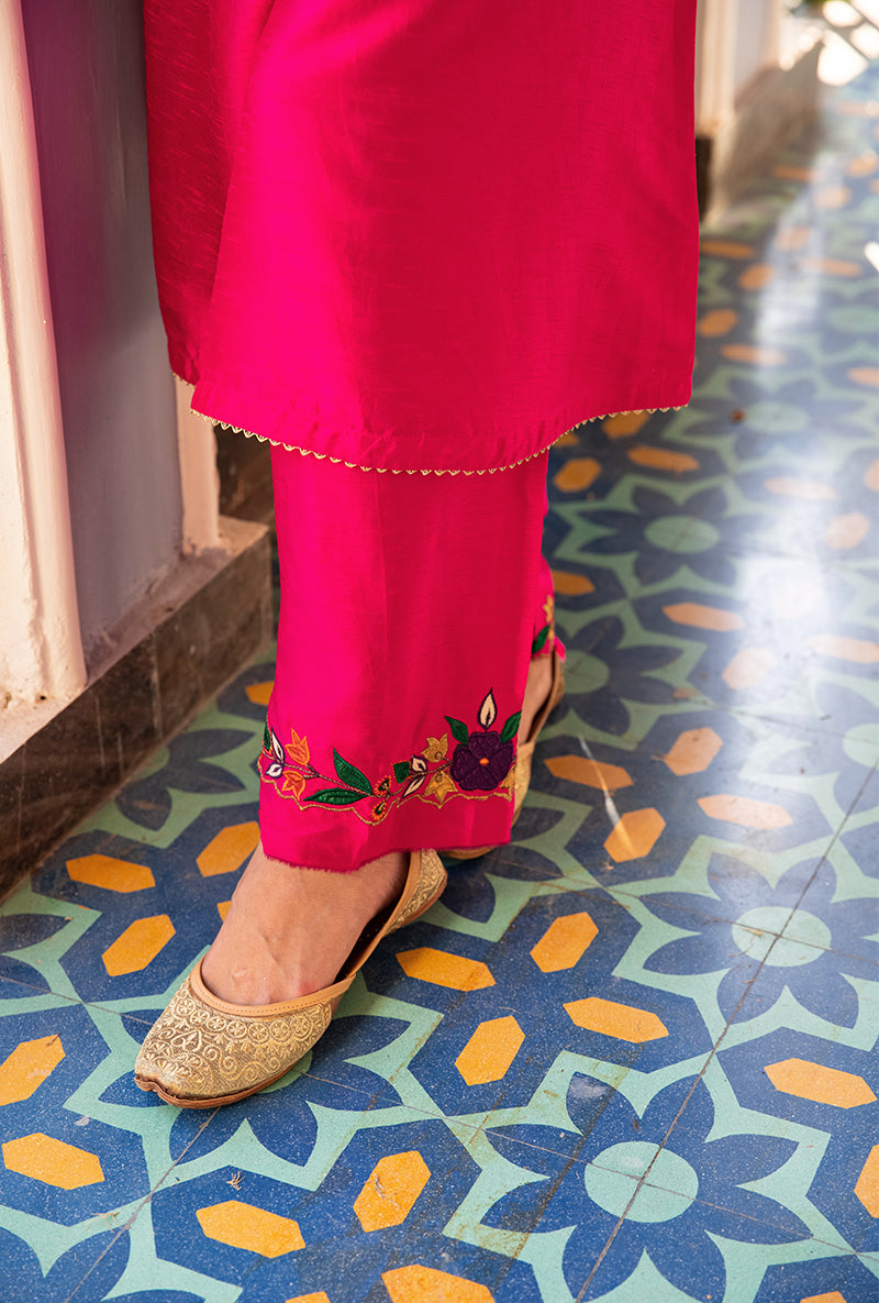 Pink Applique Lotus Sleeves Sunehri Kurta Set