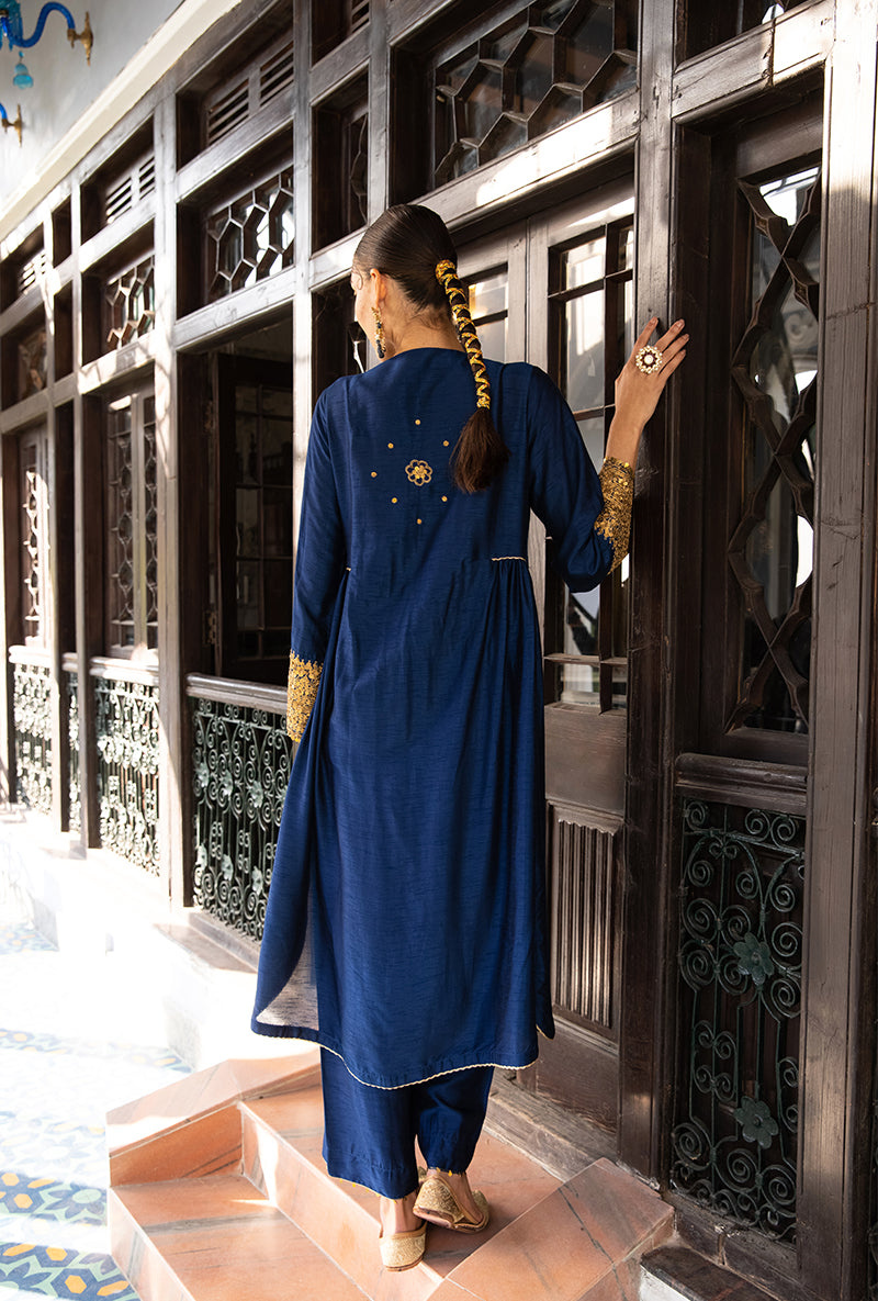 Blue Heavy Pitta Neck & Marodi Sleeves Sunehri Kurta Set