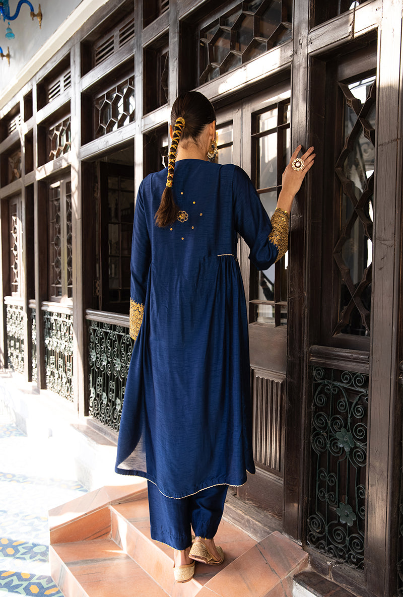 Blue Heavy Pitta Neck & Marodi Sleeves Sunehri Kurta Set