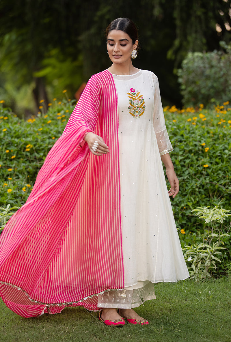 Ivory Motif Leheriya Kurta Set