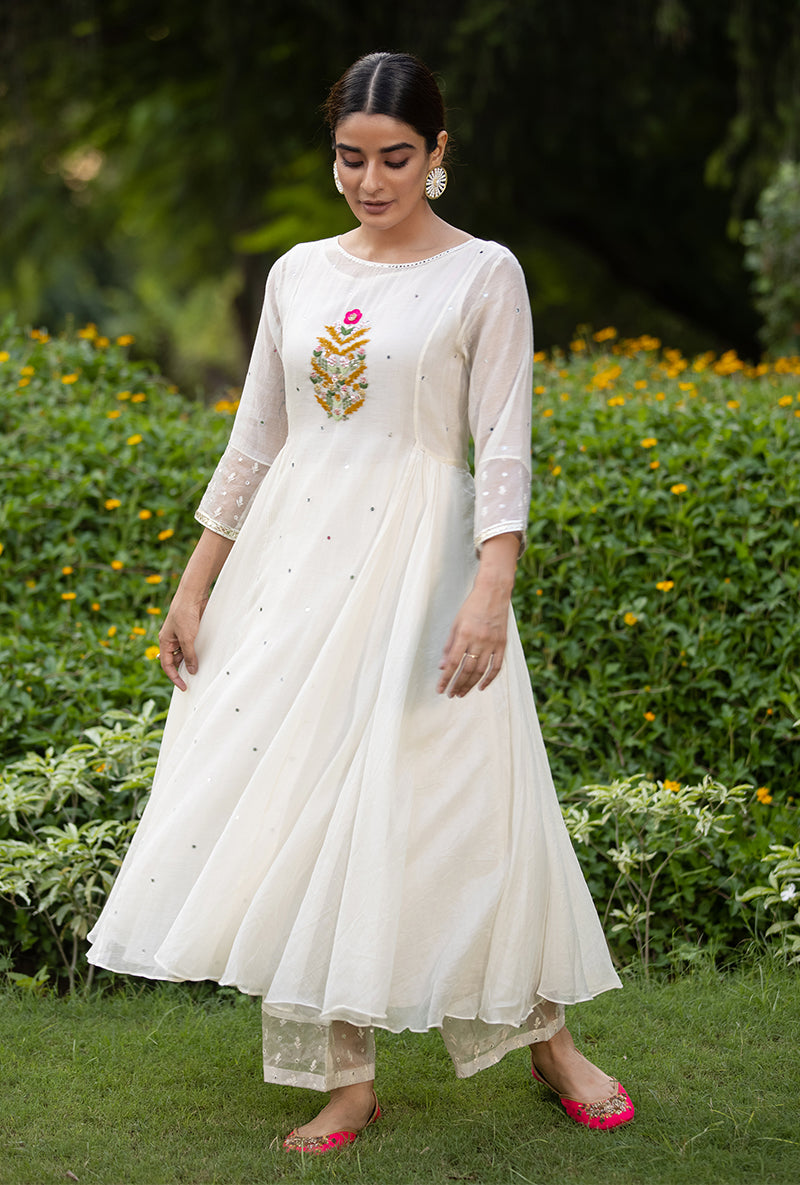 Ivory Motif Leheriya Kurta Set