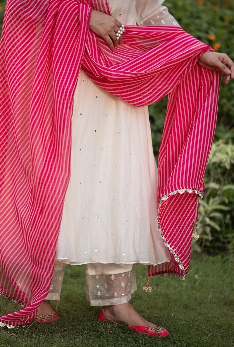 Ivory Motif Leheriya Kurta Set