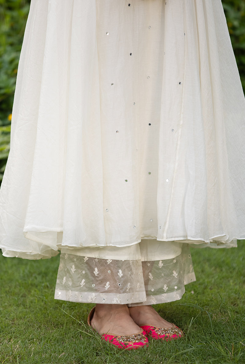 Ivory Motif Leheriya Kurta Set