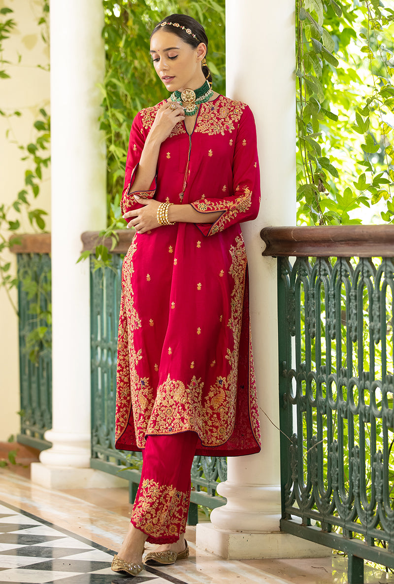 Pink Kairi Buta Jaal Long Zeenat Kurta Set