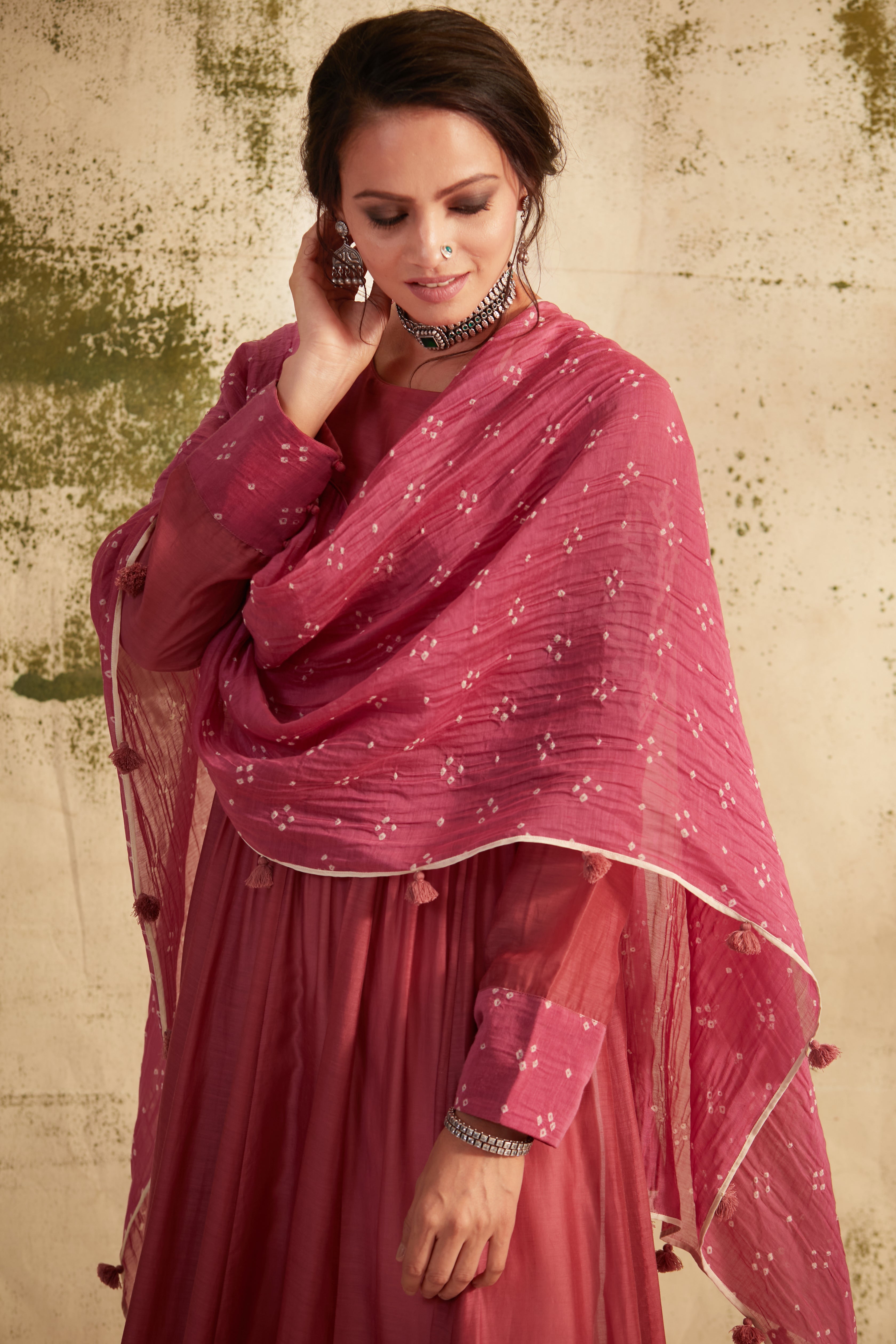 Onion Pink Side Slit Kali Inaya Kurta Set