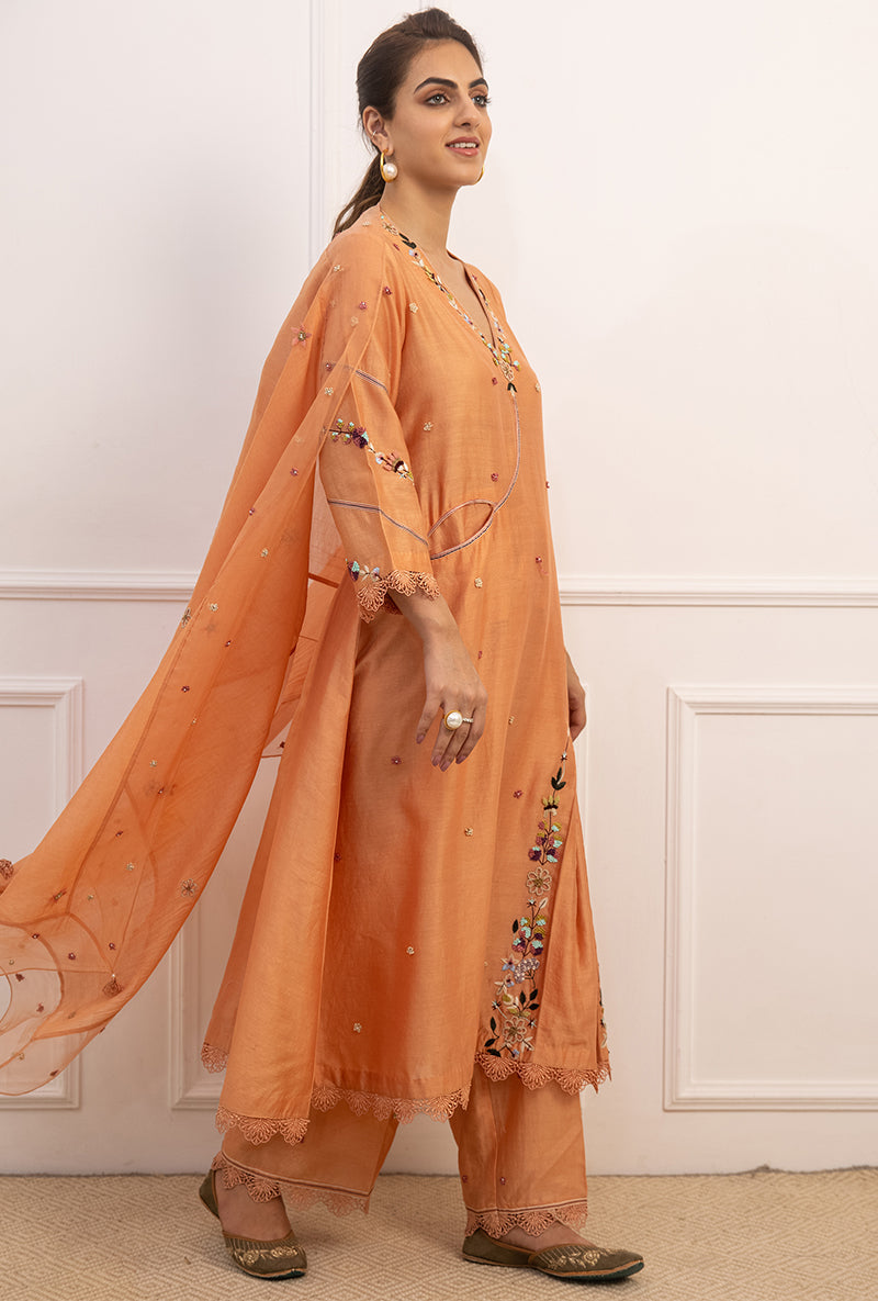 Peach French Knot Pocket Style Suhaani Kurta Set