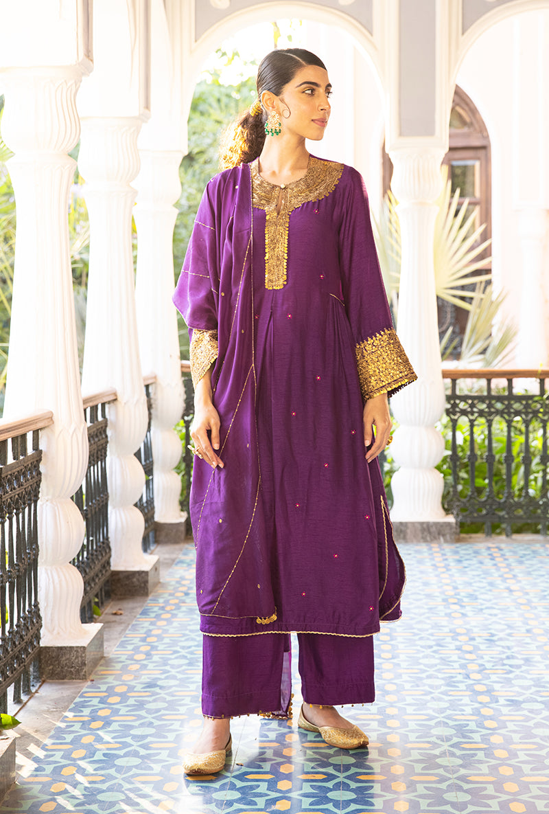 Purple Heavy Pitta Neck & Marodi Sleeves Sunehri Kurta Set