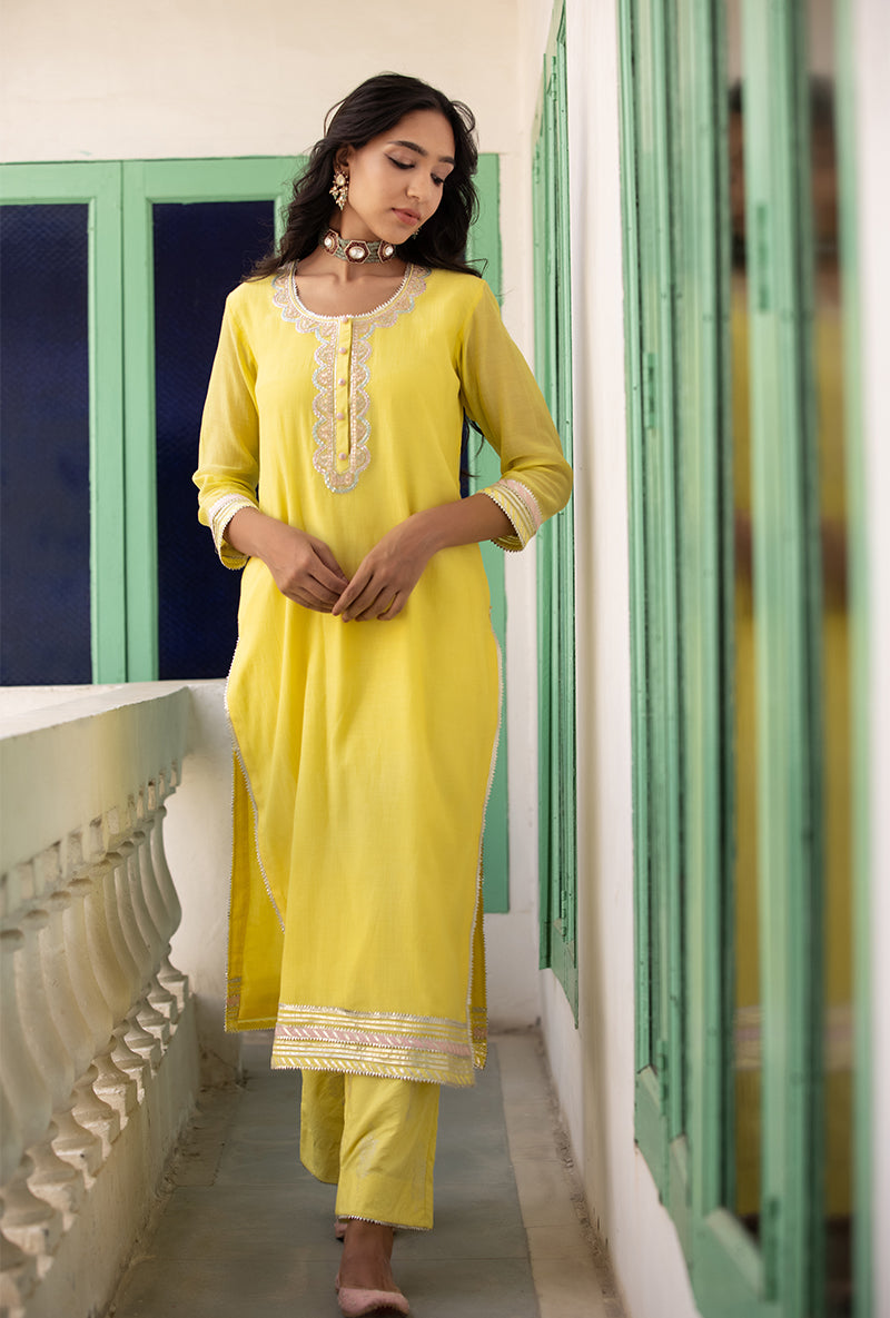 Yellow And Pink Scallop Neckline Mastaani Kurta Set