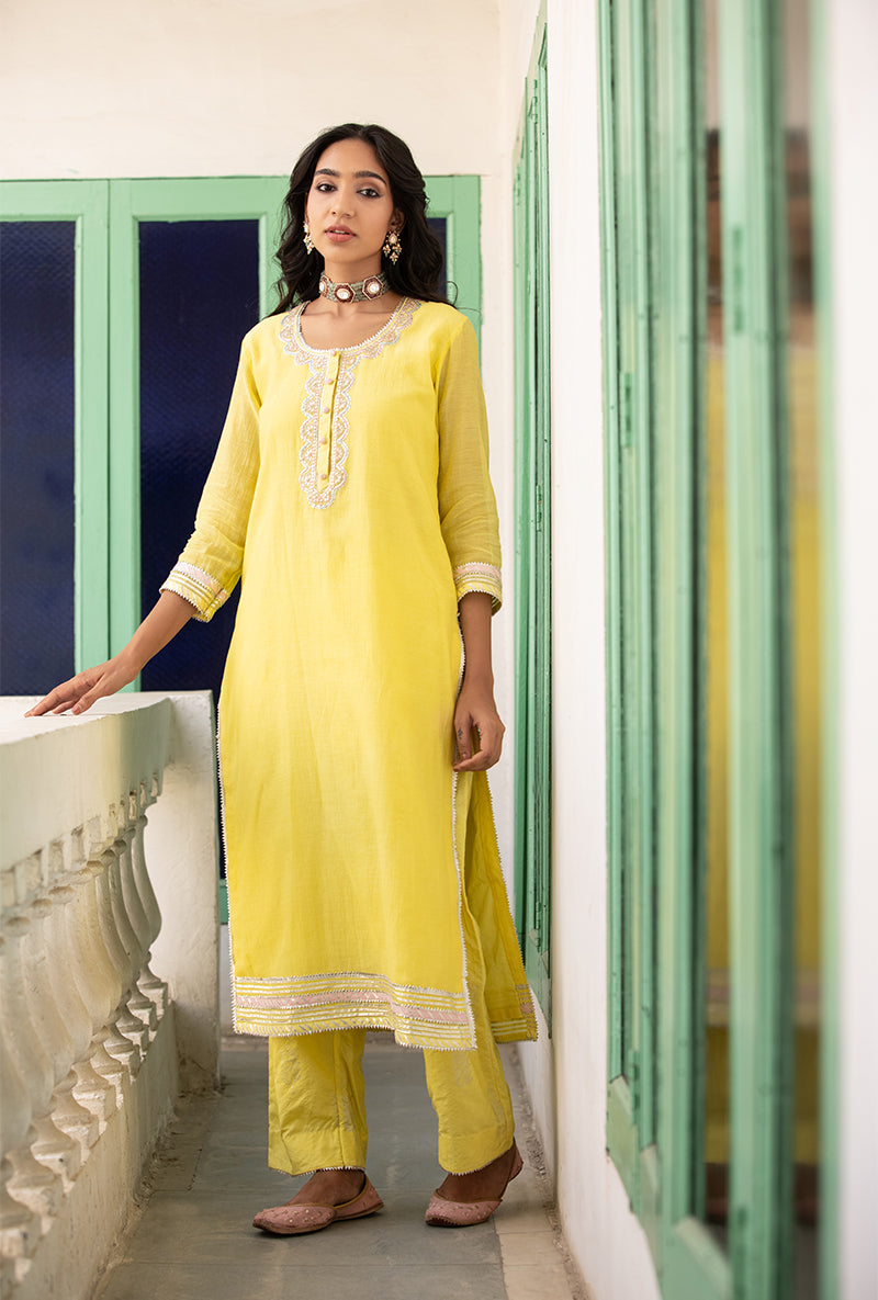 Yellow And Pink Scallop Neckline Mastaani Kurta Set