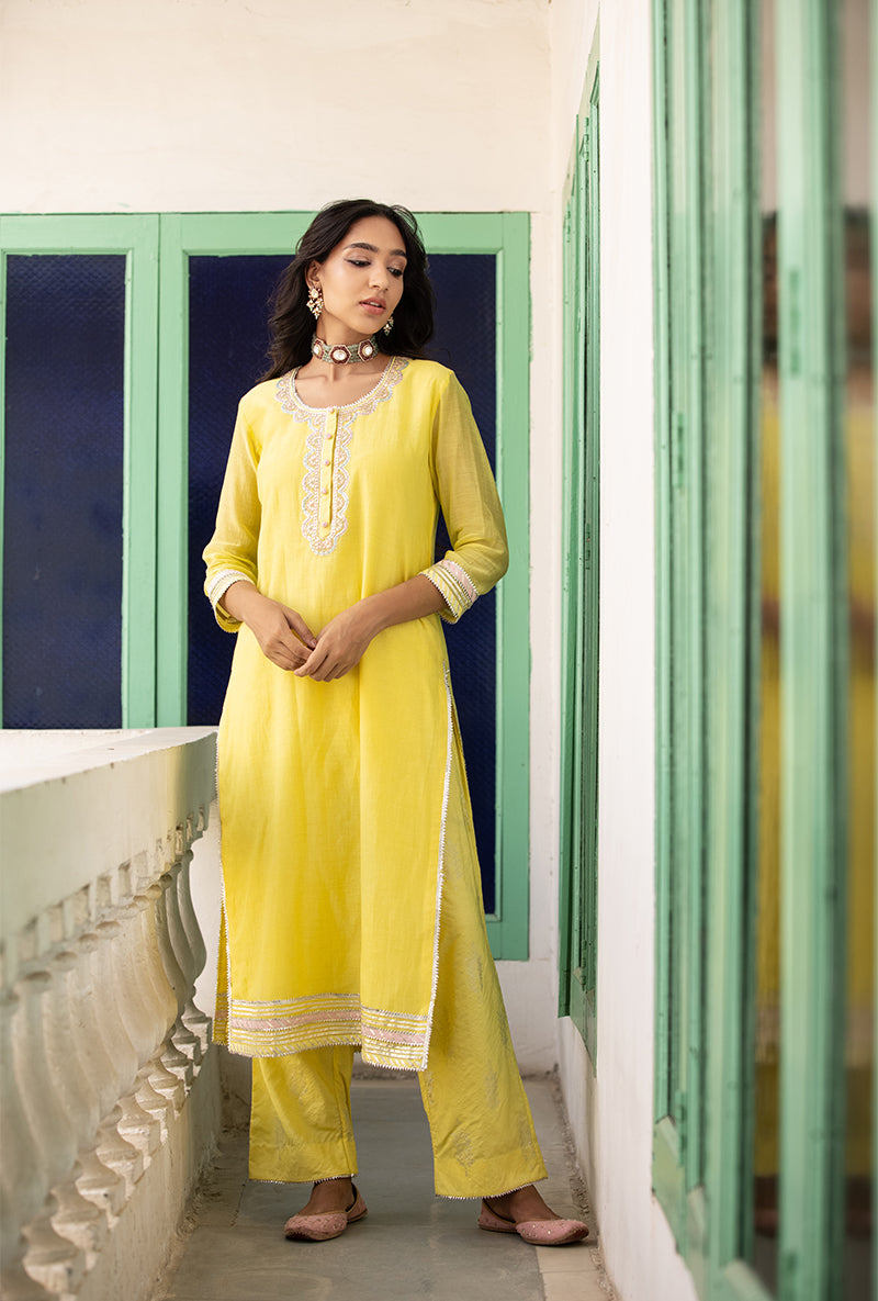 Yellow And Pink Scallop Neckline Mastaani Kurta Set