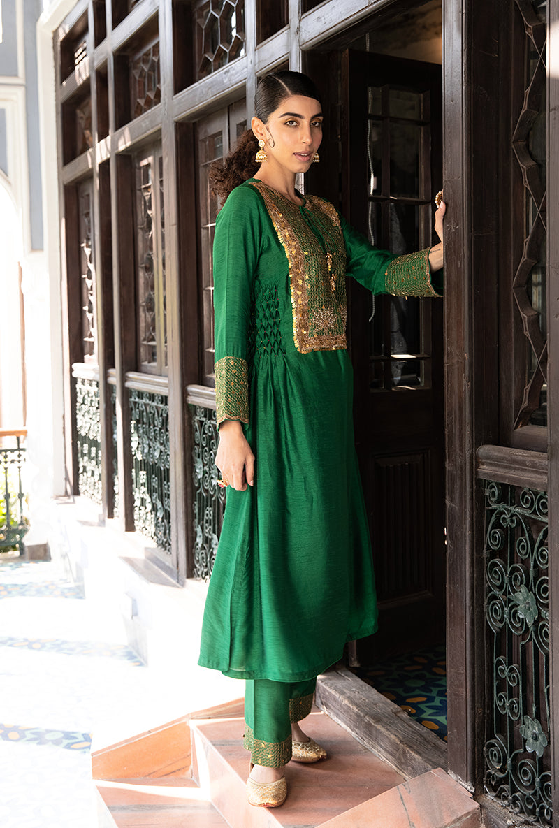 Green Lotus Yoke Heavy Neck Sunehri Kurta Set